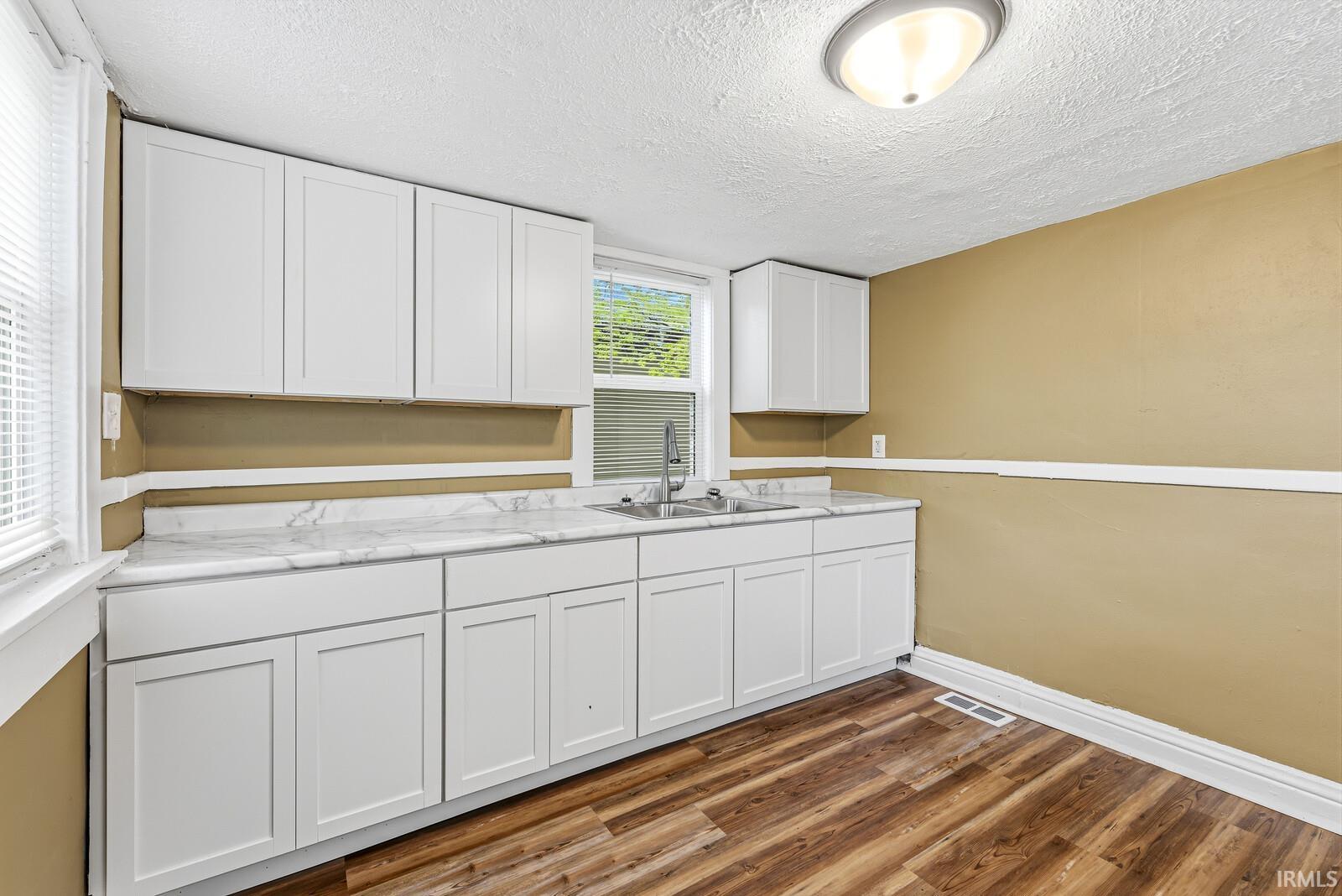1310 Kinyon Street South Bend IN 46616