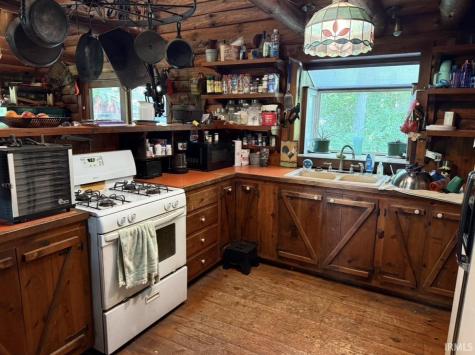 10857 E 662 N Upland IN 46989