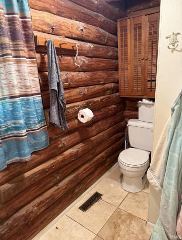 10857 E 662 N Upland IN 46989