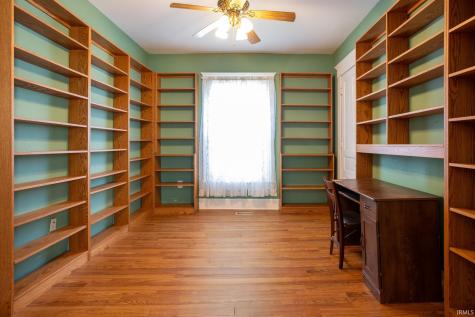 1138 M Street Bedford IN 47421