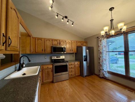 2109 N Waterbury Drive Muncie IN 47304