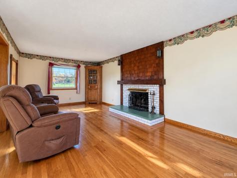 1638 S 50 E Winamac IN 46996