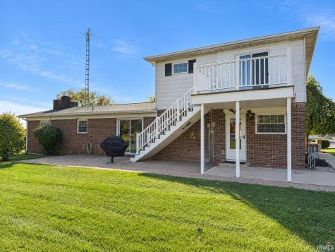 1638 S 50 E Winamac IN 46996