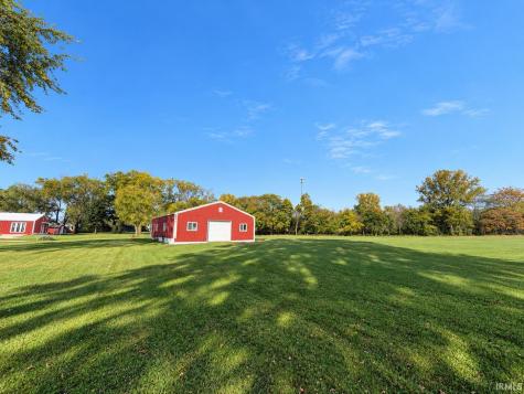 1638 S 50 E Winamac IN 46996