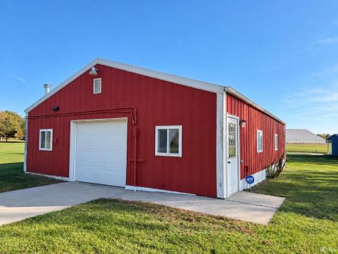 1638 S 50 E Winamac IN 46996