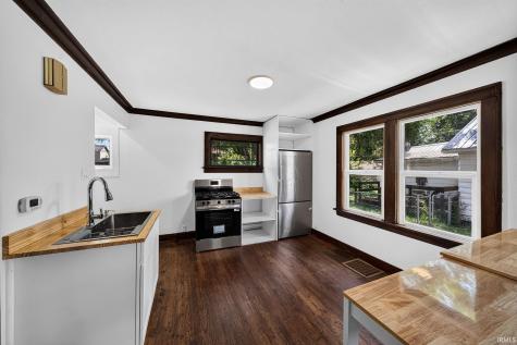 614 S 28th Street South Bend IN 46615