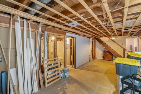 221 W Chester Drive Ellettsville IN 47429