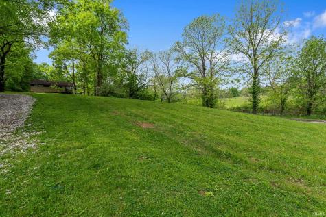 221 W Chester Drive Ellettsville IN 47429
