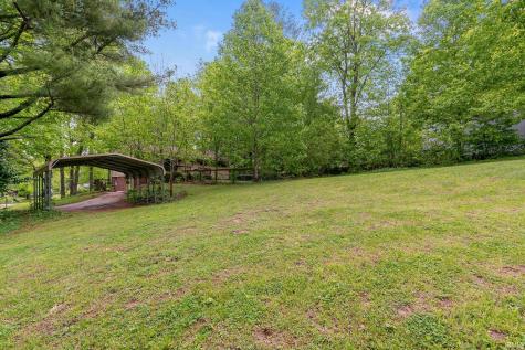 221 W Chester Drive Ellettsville IN 47429