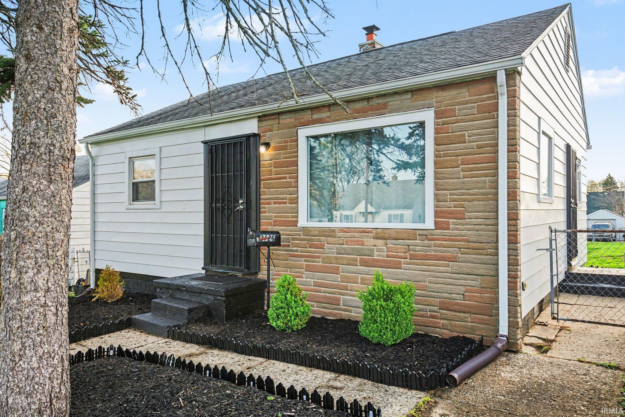 2126 S Scott Street South Bend IN 46613