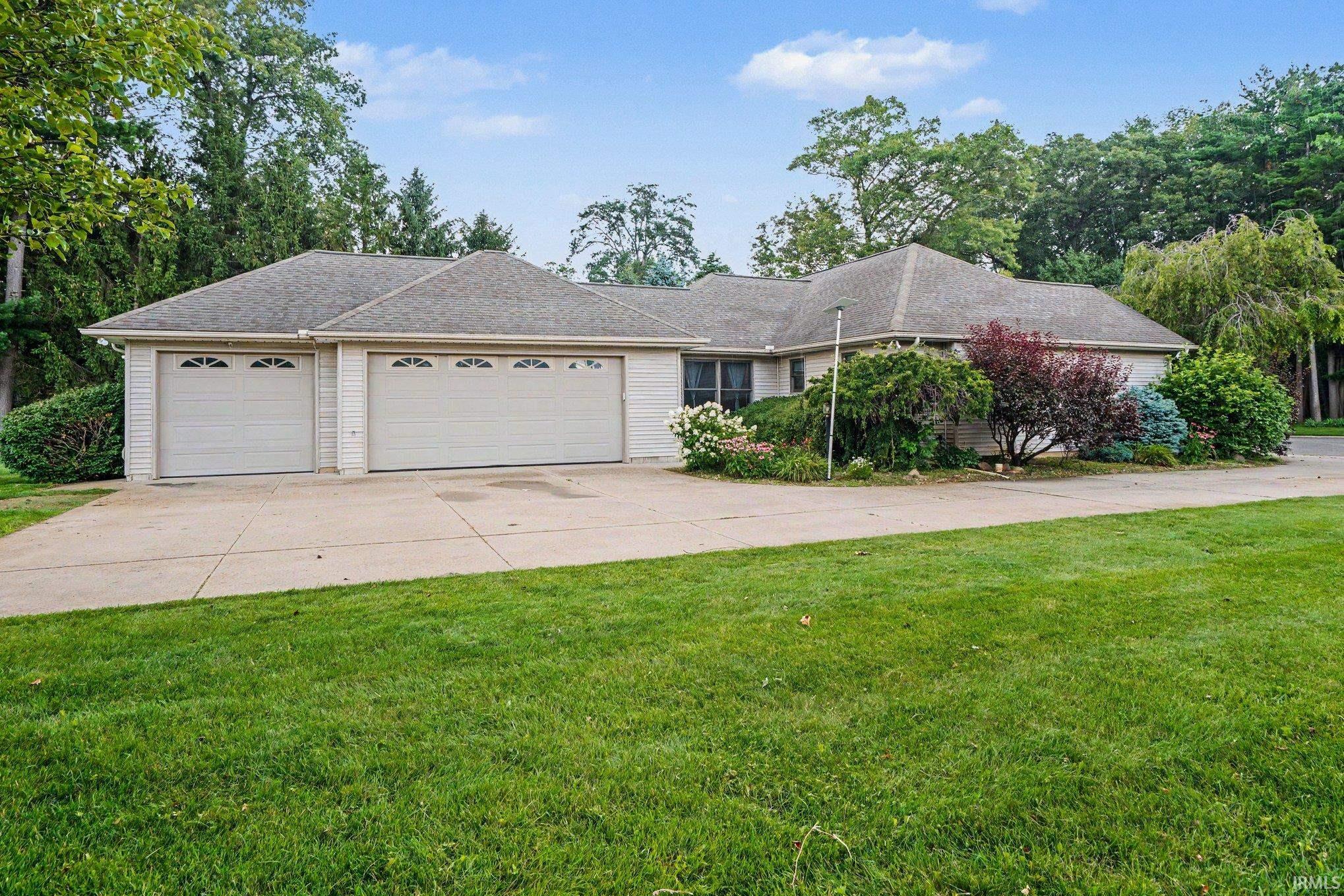 53303 Red Oak Court Bristol IN 46507