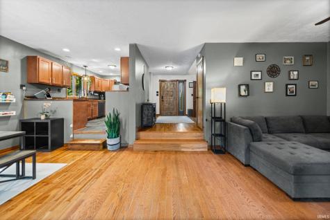 7637 E State Road 47 Waveland IN 47989