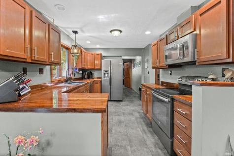 7637 E State Road 47 Waveland IN 47989