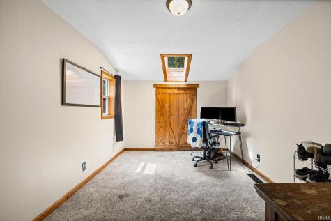 7637 E State Road 47 Waveland IN 47989