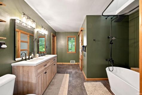 7637 E State Road 47 Waveland IN 47989