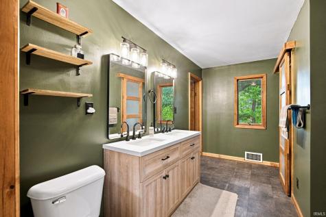 7637 E State Road 47 Waveland IN 47989