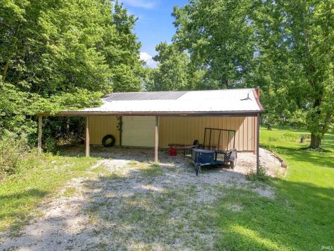 7637 E State Road 47 Waveland IN 47989
