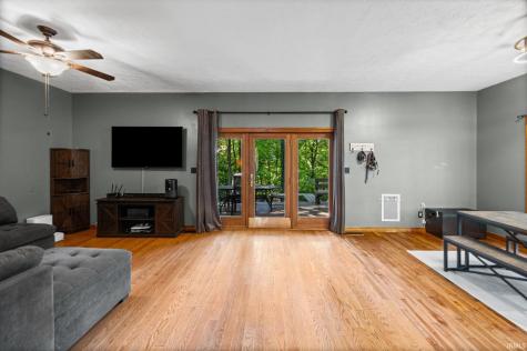7637 E State Road 47 Waveland IN 47989