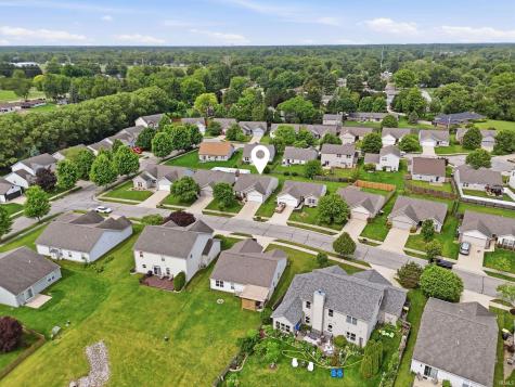 3911 Nadina Cove Fort Wayne IN 46815