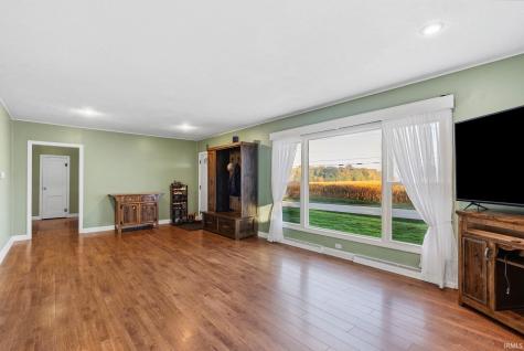 3159 W Crystal Lake Road Warsaw IN 46580
