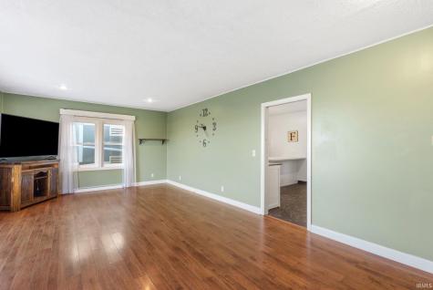 3159 W Crystal Lake Road Warsaw IN 46580