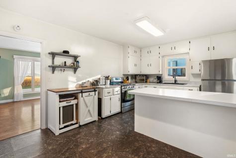 3159 W Crystal Lake Road Warsaw IN 46580