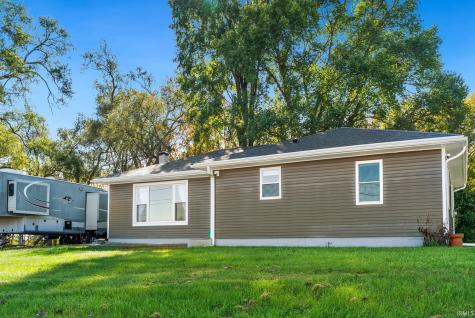 3159 W Crystal Lake Road Warsaw IN 46580