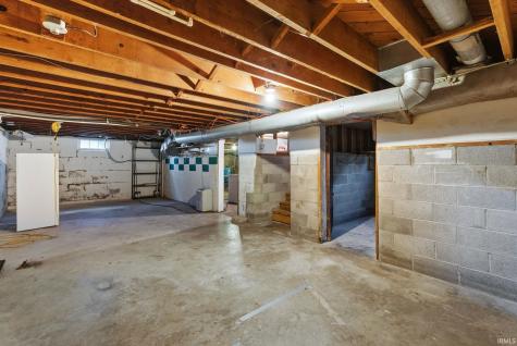 3159 W Crystal Lake Road Warsaw IN 46580