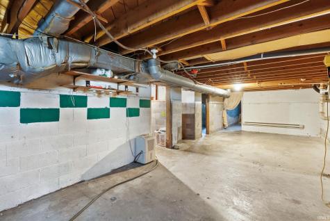 3159 W Crystal Lake Road Warsaw IN 46580