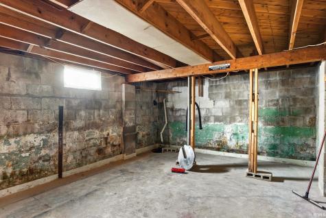 3159 W Crystal Lake Road Warsaw IN 46580