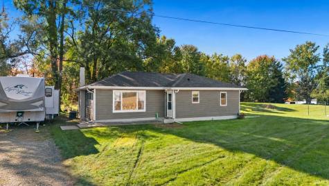 3159 W Crystal Lake Road Warsaw IN 46580