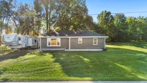 3159 W Crystal Lake Road Warsaw IN 46580