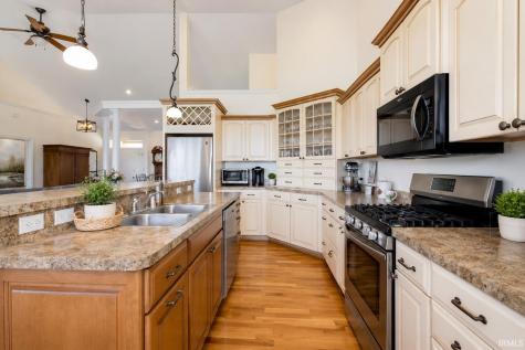 6641 Dockside Drive South Bend IN 46628