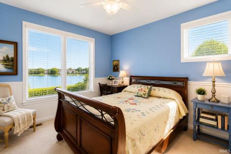 6641 Dockside Drive South Bend IN 46628