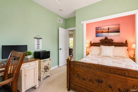 6641 Dockside Drive South Bend IN 46628