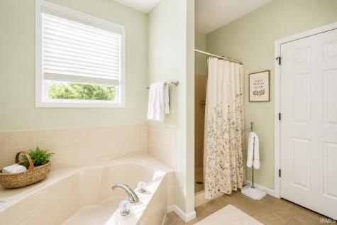 6641 Dockside Drive South Bend IN 46628
