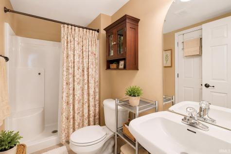 6641 Dockside Drive South Bend IN 46628