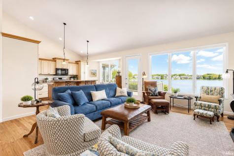 6641 Dockside Drive South Bend IN 46628