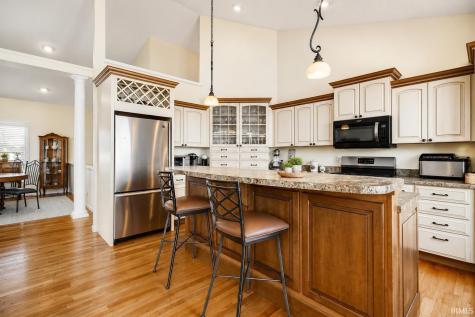 6641 Dockside Drive South Bend IN 46628