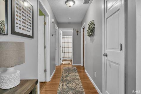 1410 Sandalwood Court Evansville IN 47720