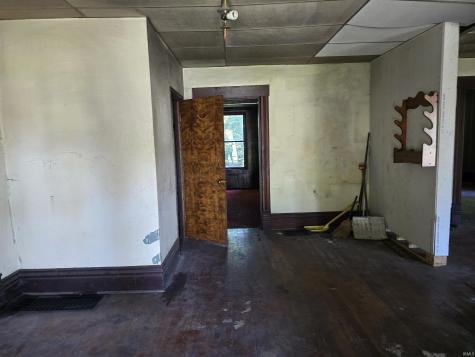 108 E Warrick Street Owensville IN 47665
