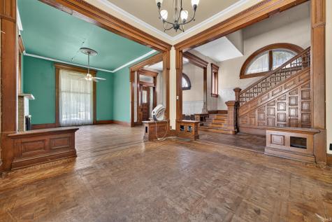 1012 E Broadway Logansport IN 46947