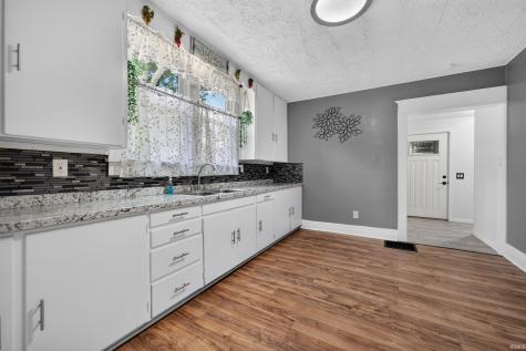 1018 Pleasant Hill Logansport IN 46947
