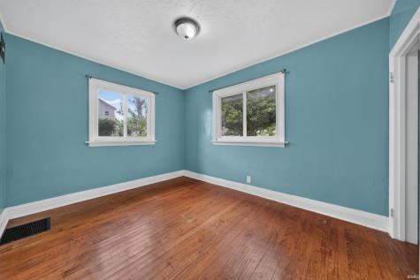 1018 Pleasant Hill Logansport IN 46947
