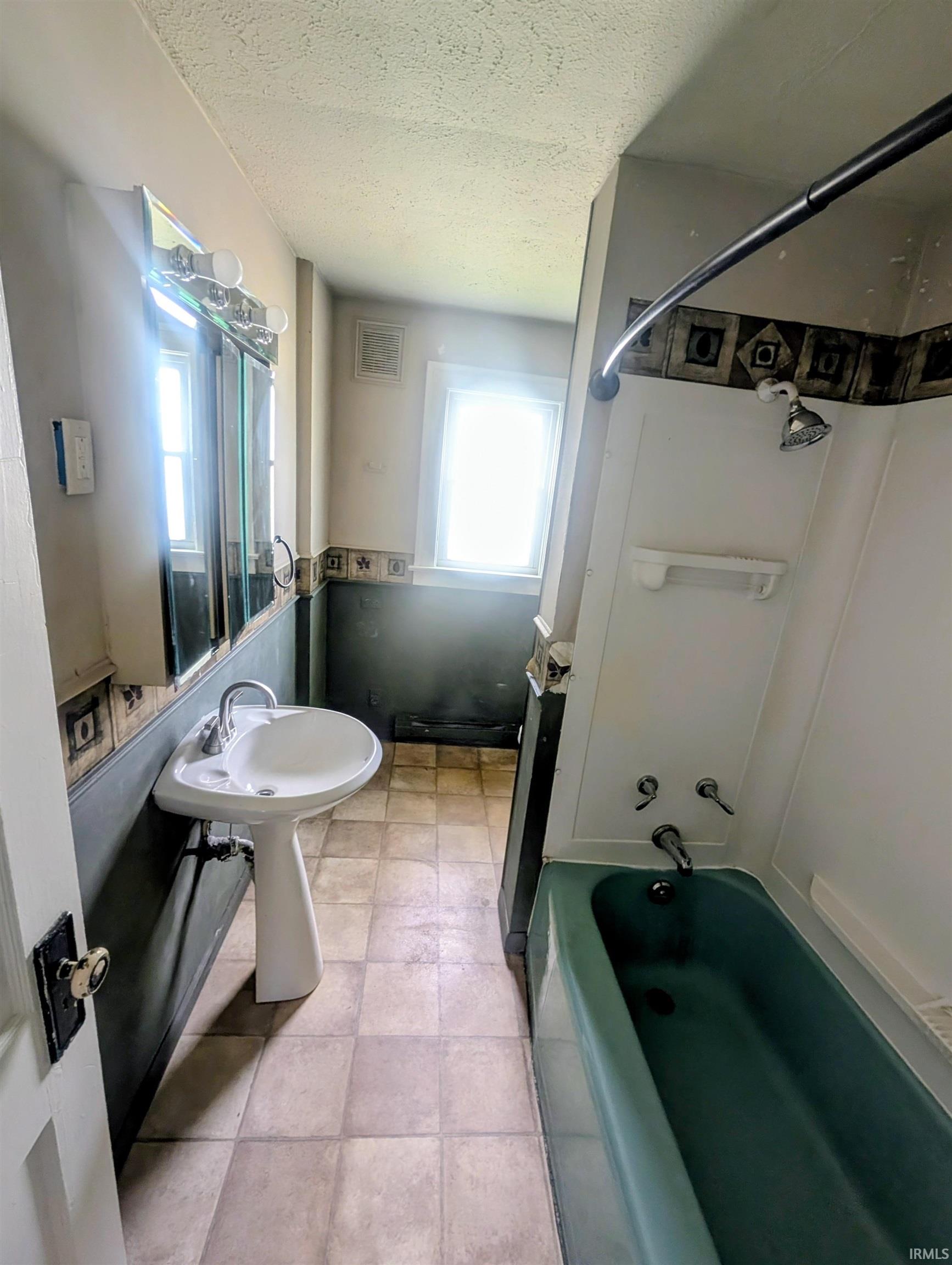1209 Magnolia Avenue Elkhart IN 46514