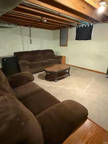 1412 E Poplar Street Petersburg IN 47567