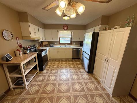 1412 E Poplar Street Petersburg IN 47567