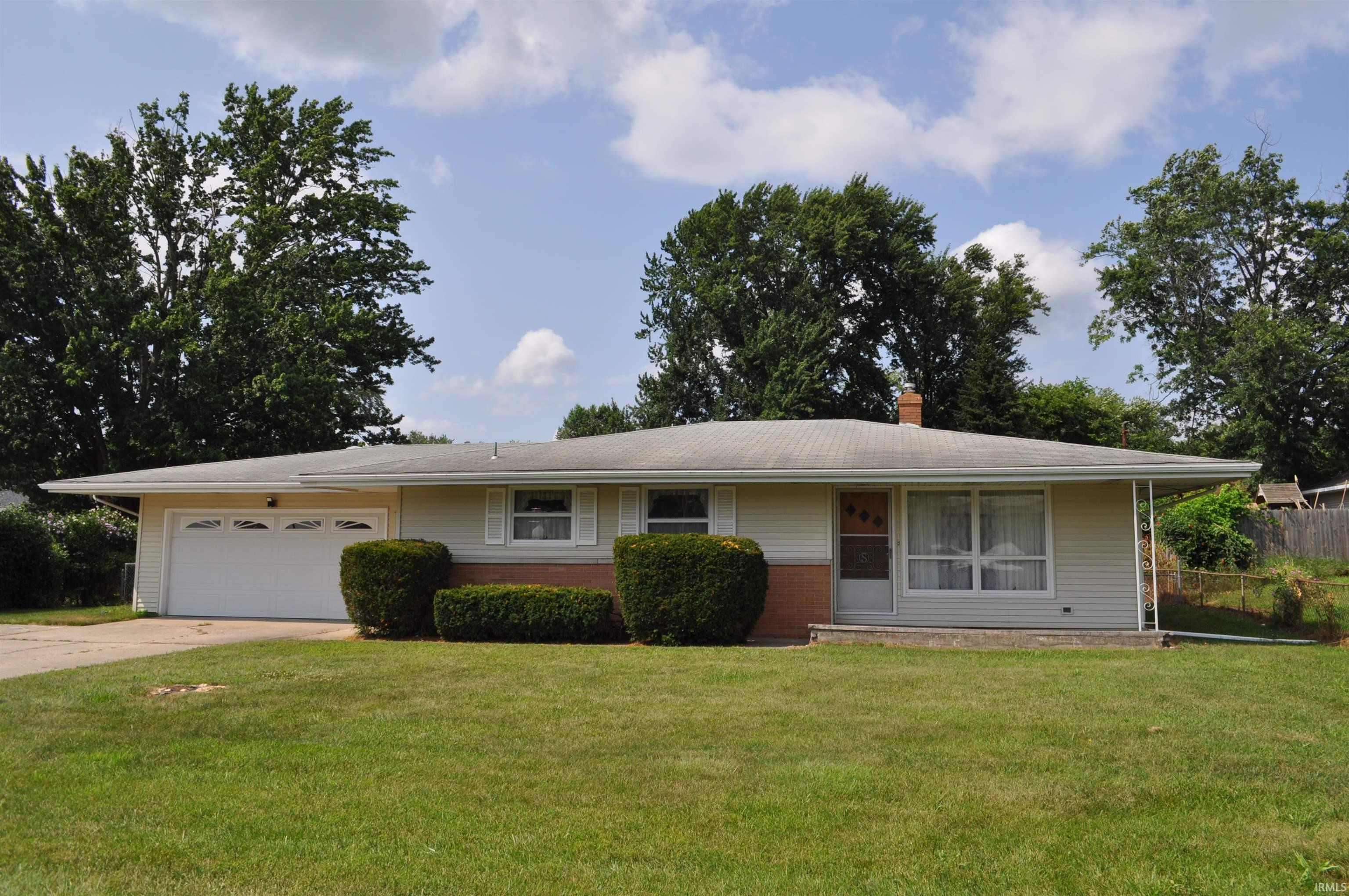 24043 Sunnyside Avenue Elkhart IN 46516