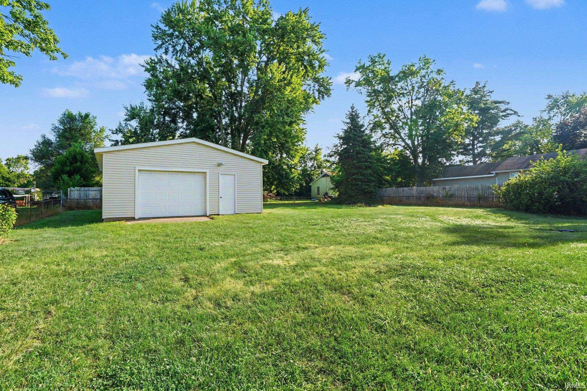 24043 Sunnyside Avenue Elkhart IN 46516