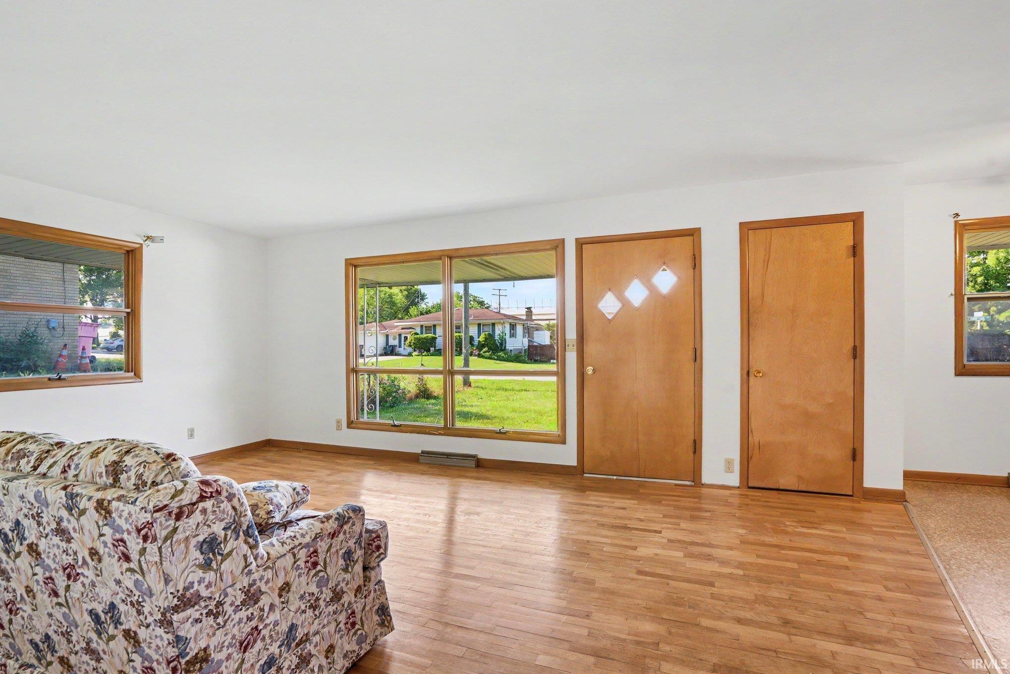 24043 Sunnyside Avenue Elkhart IN 46516